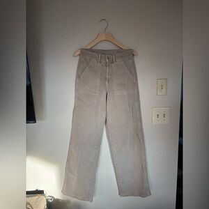 American Eagle Women's Light Green Cargo Jeans Size 2